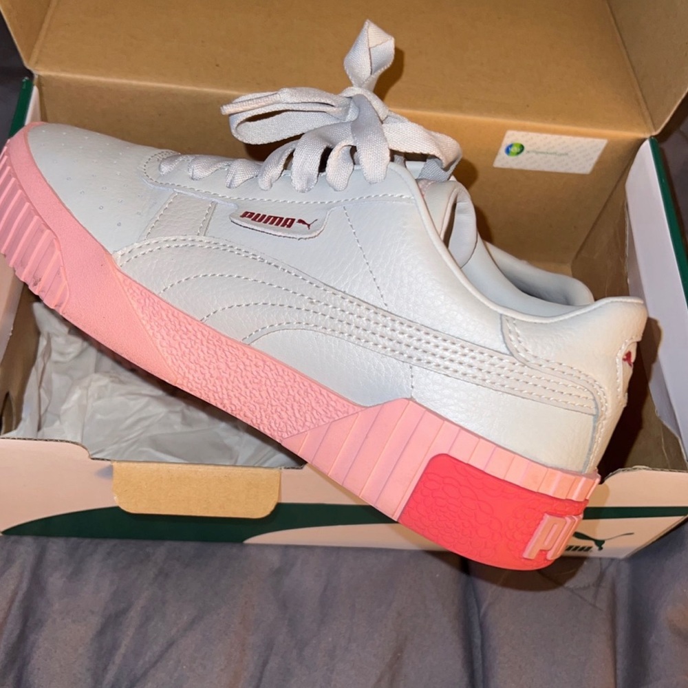 Puma - Picture 2 of 2